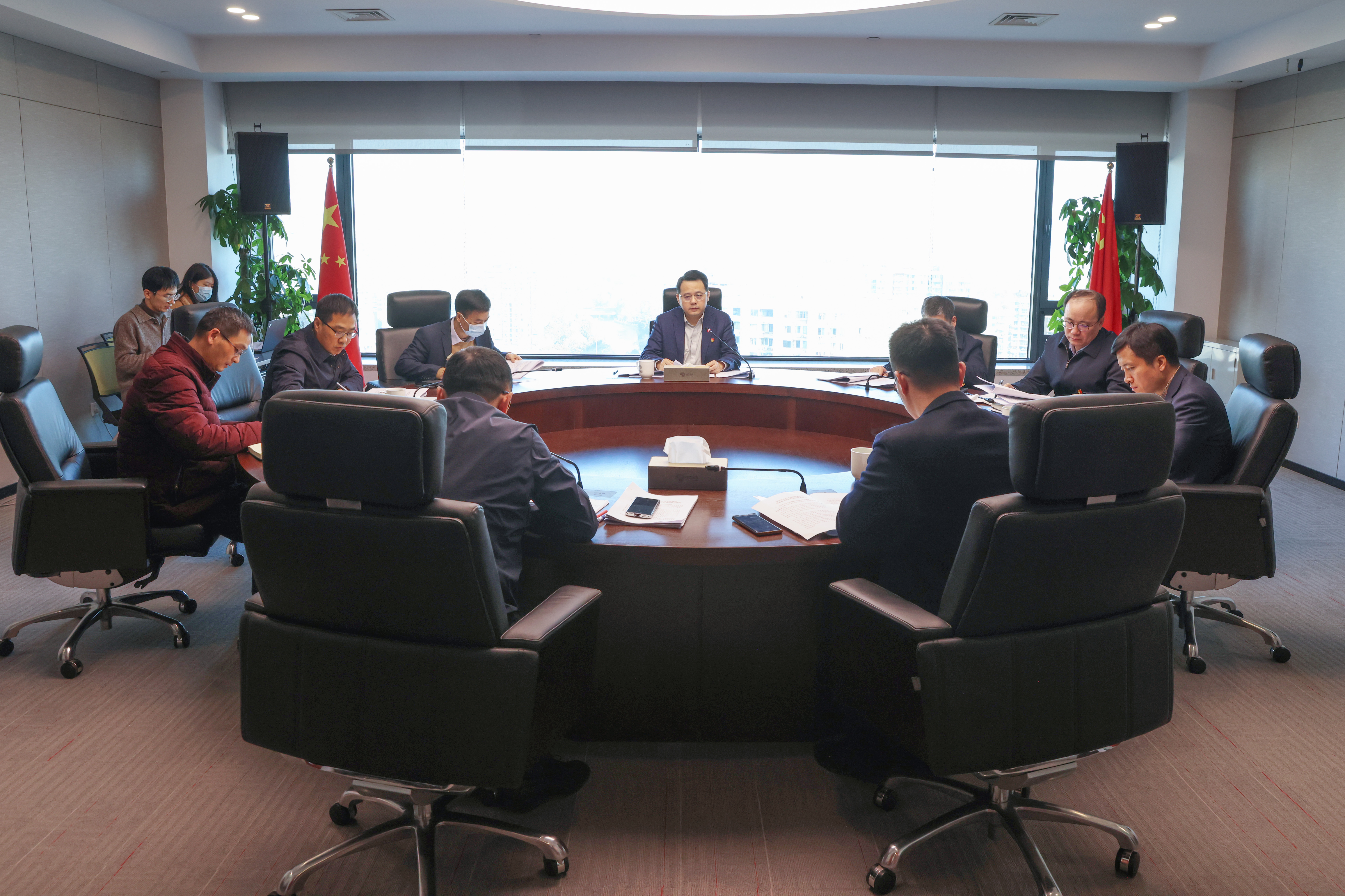 公司党委与驻公司纪检监察组召开全面从严治党专题会商会暨巡视整改推进会.JPG